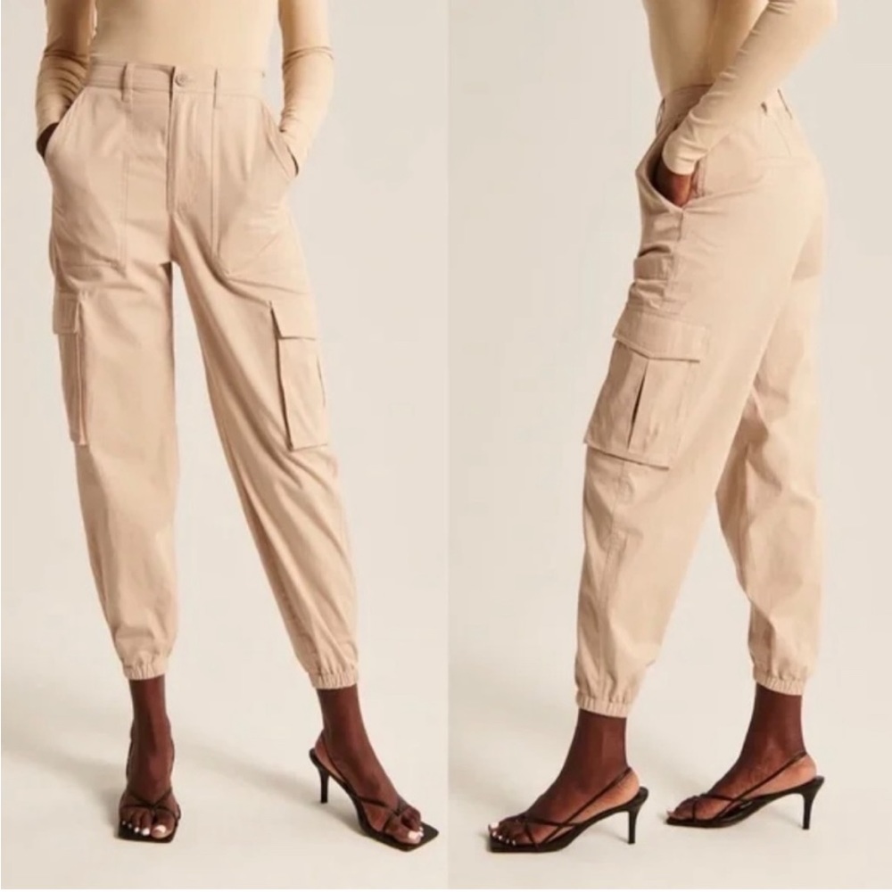 NWT Abercrombie & Fitch Tan Cargo Joggers